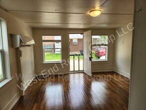 Building Photo - 765 N Colorado Ave