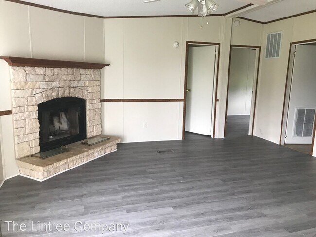 Building Photo - 3 br, 2 bath House - 403 Walnut