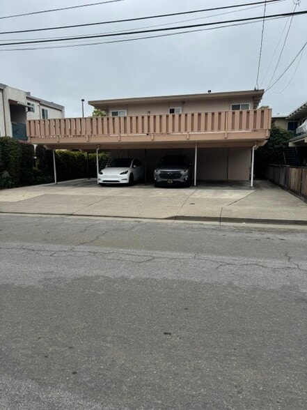 Building Photo - 3353 Belmont Ave
