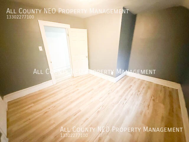 Building Photo - 682 Sumner St