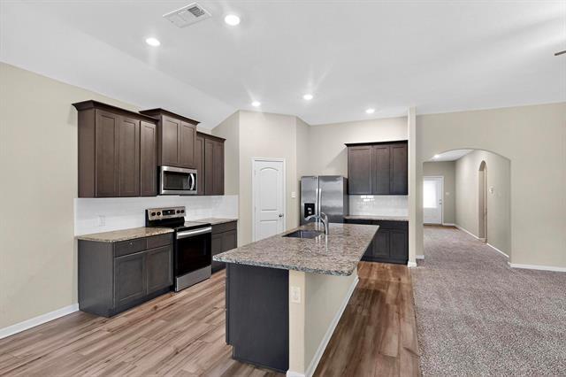 Building Photo - 1903 Dahlia Way