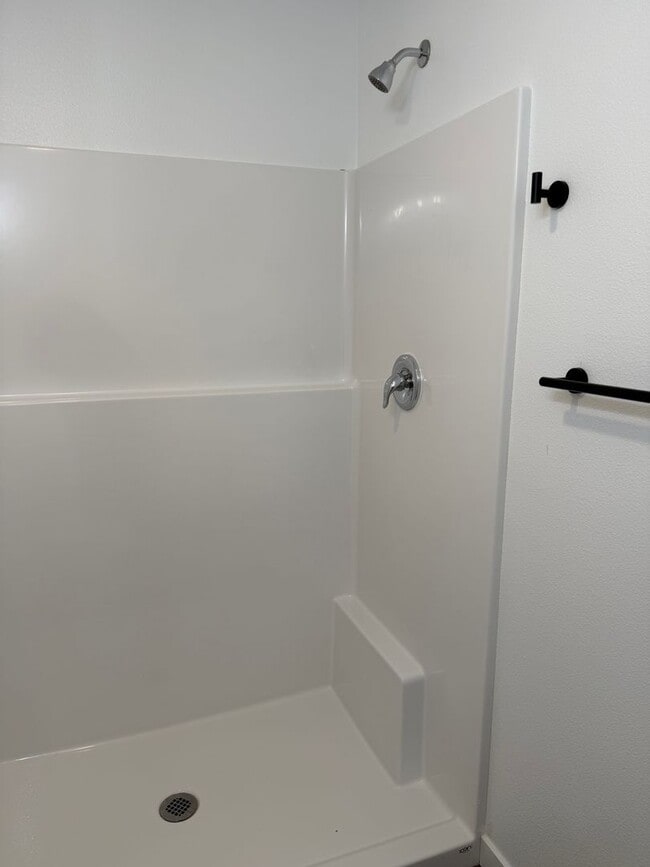 Building Photo - Brand new 3 bedroom 3 full bath townhouse in Thurston! $1,000 OFF YOUR FIRST MONTH'S RENT!