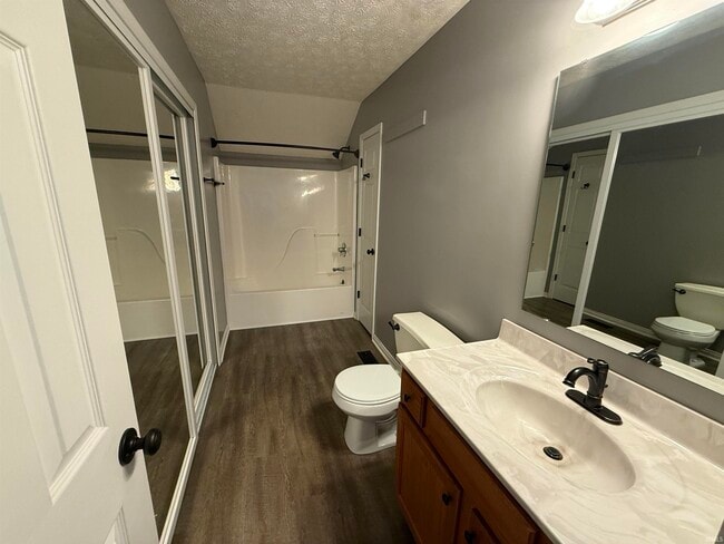 Building Photo - 5839 River Walk Cir