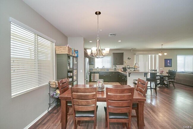 Building Photo - Spacious 4-Bed, 2.5-Bath Home in Fontana Unified School District with Private Backyard