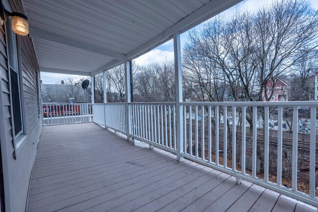 Building Photo - 11 Bearse Ave