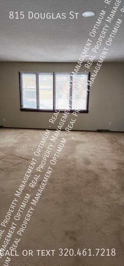 Building Photo - 815 Douglas St