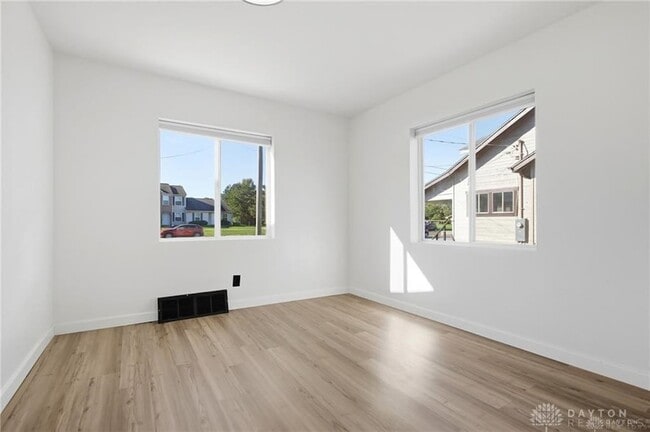 Building Photo - 2512 Harshman Rd