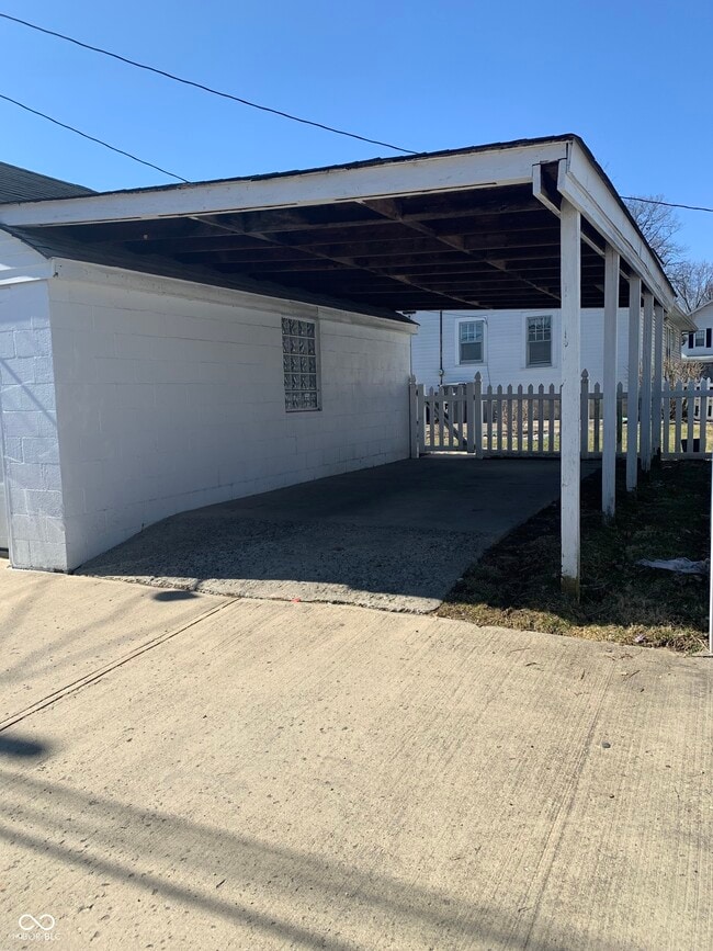 Building Photo - 717 N Emerson Ave
