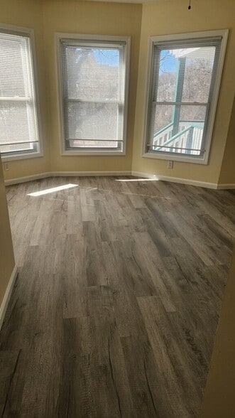 Building Photo - 970 Quinnipiac Ave