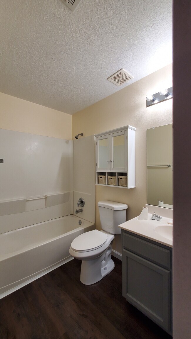 Master Bath - 36 Salida del Sol