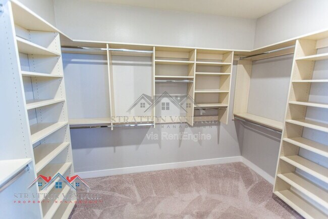 Building Photo - 15075 W McKinley St