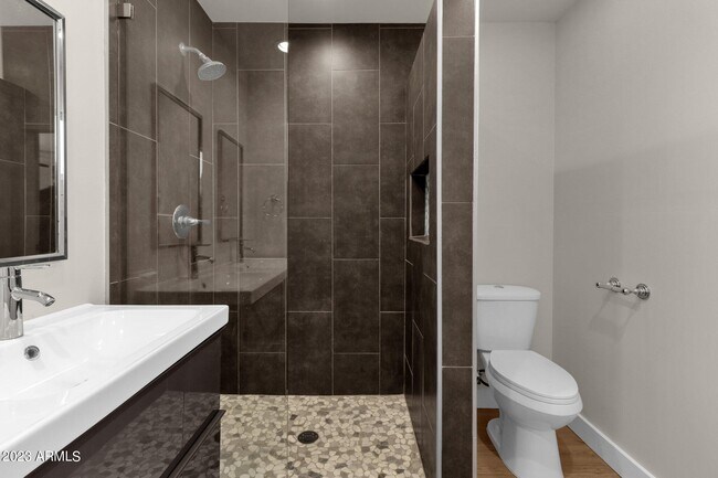 Building Photo - 7408 E Beatrice St