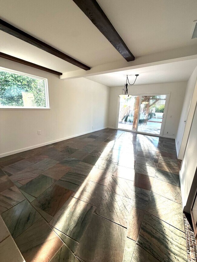 Building Photo - EXECUTIVE ENTERTAINER'S DREAM IN MISSION VIEJO!