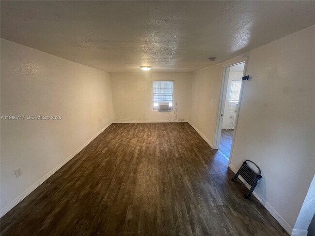 Building Photo - 5738 Garfield St