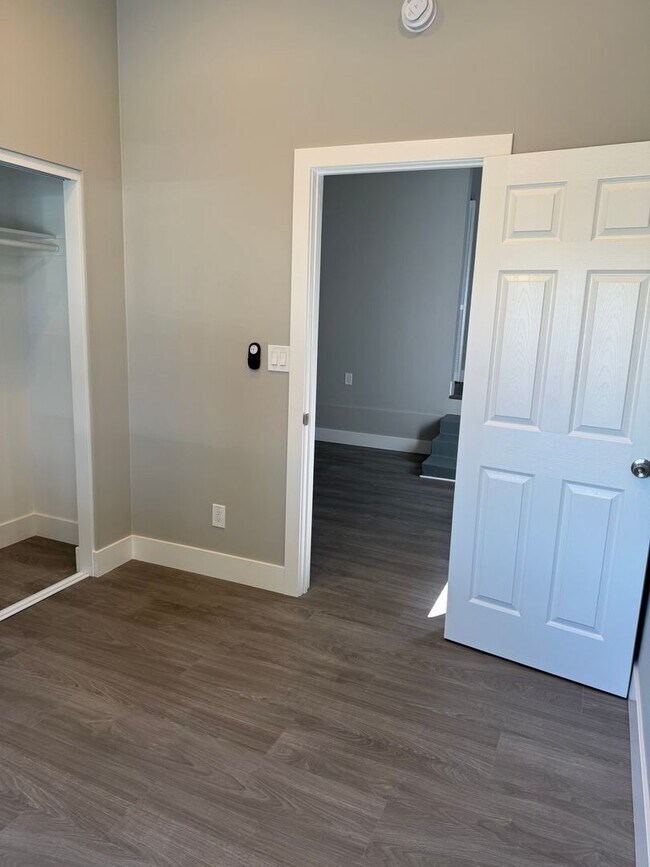 Building Photo - 54TH STREET 2985-2987 #1 FRONT UNITS