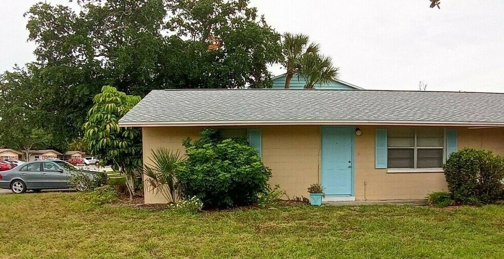 Building Photo - 8034 Orange Ave