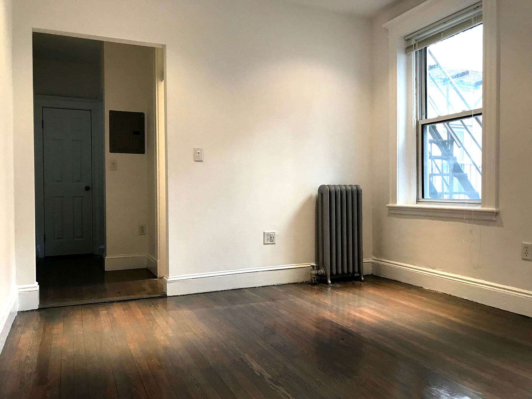 Building Photo - 125 Park Dr