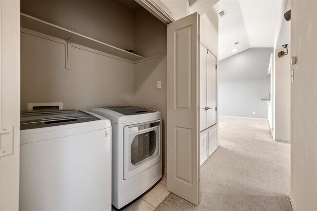 Building Photo - 4307 Eck Ln