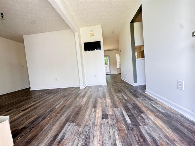 Building Photo - 3945 Brushy Creek Way