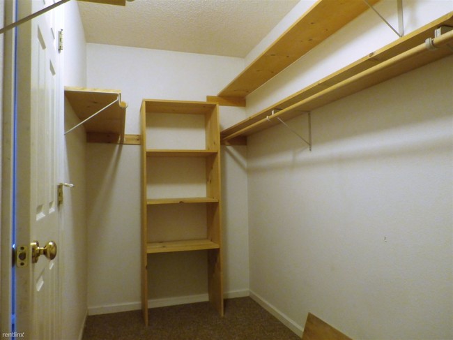 Building Photo - 3 br, 2 bath Condo - 313 Hannah Dr