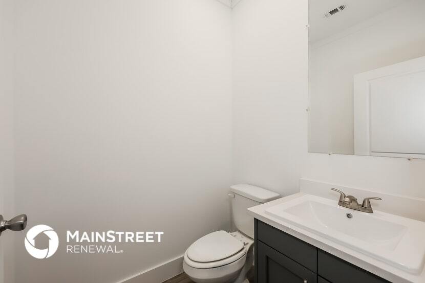 Building Photo - 1605 Daniel St