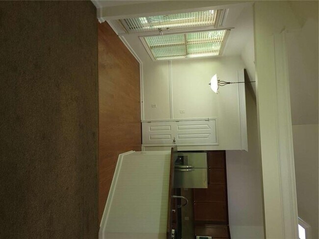 Building Photo - 175 Spinner Dr