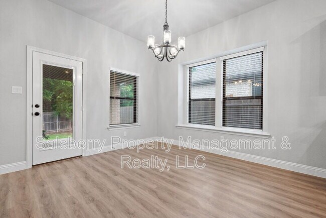 Building Photo - 1636 Town Creek Cir