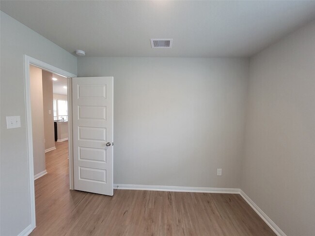Building Photo - 11732 Whirlaway Dr