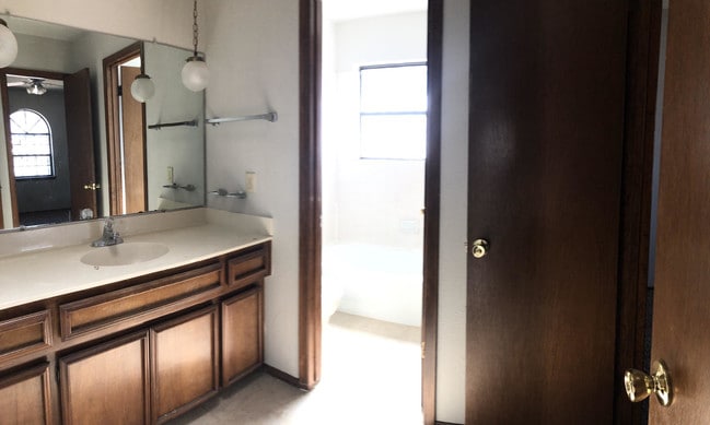 Building Photo - 3424 Running Deer Dr