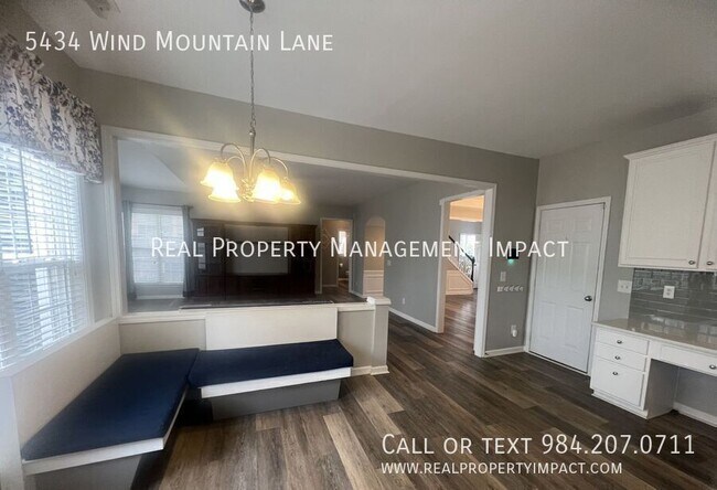 Building Photo - 5434 Wind Mountain Ln