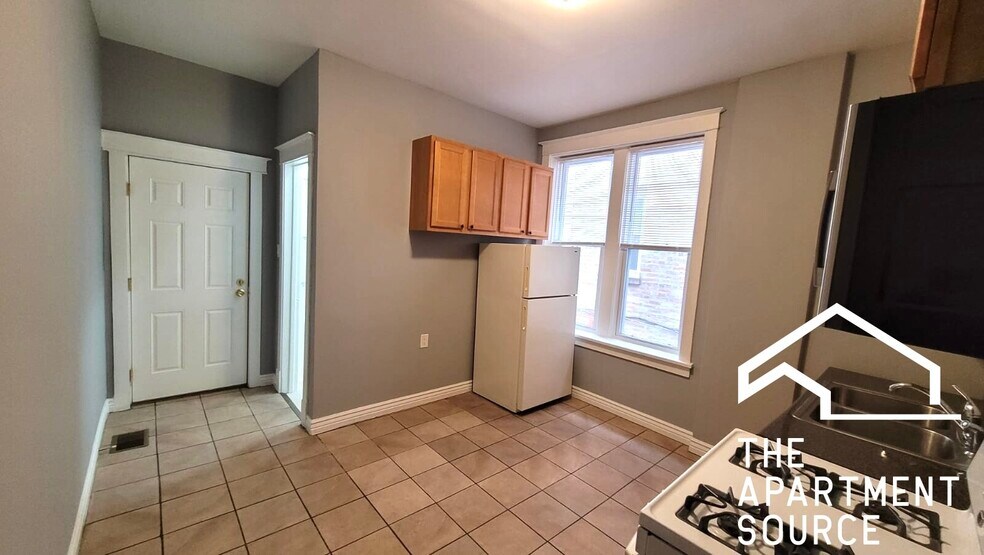 Building Photo - 4056 W Hirsch St