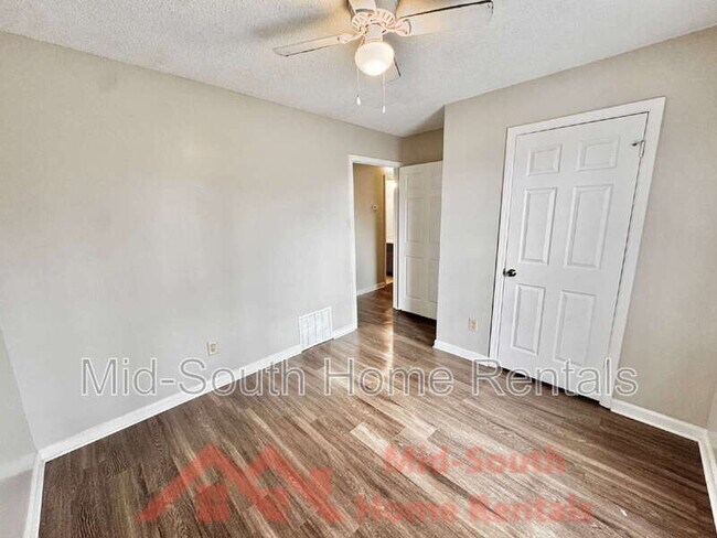 Building Photo - 7312 Country Side Rd