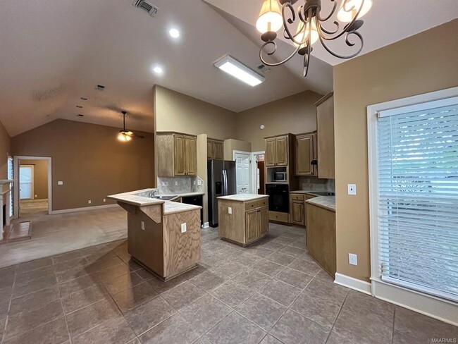 Building Photo - 8839 Sturbridge Dr