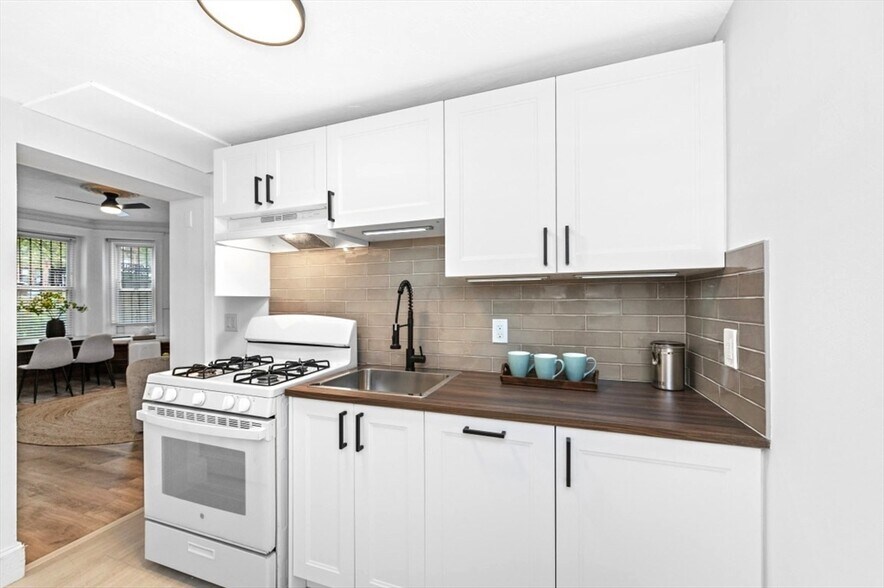 Building Photo - 345 Commonwealth Ave