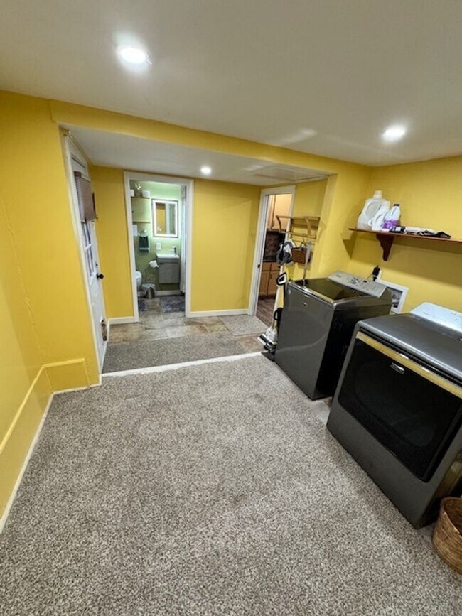 Building Photo - SHAS2352