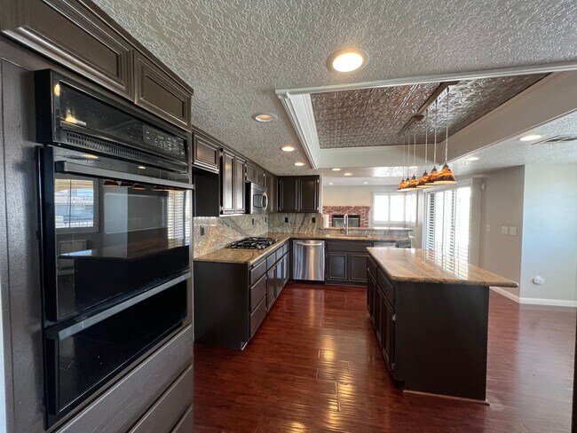 Building Photo - Spring Valley Lake Home