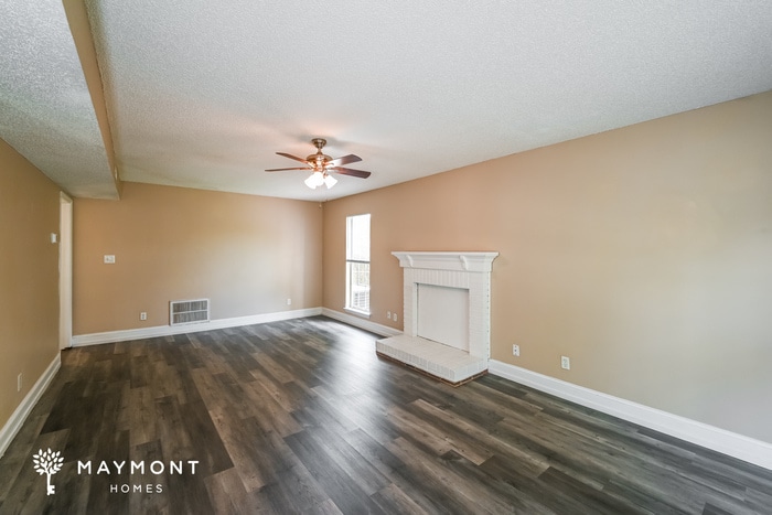 Building Photo - 13715 Dealtry Ln