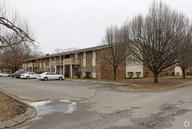 Primary Photo - Cedarwood Apartments