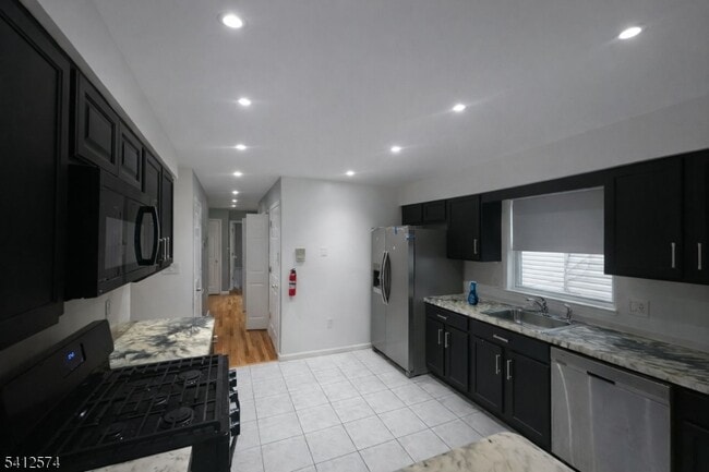 Building Photo - 421 Irvine Turner Blvd