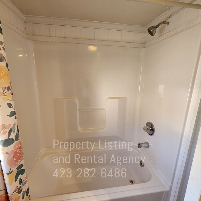 Building Photo - One Level Home, Elizabethton TN