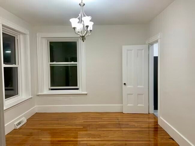 Building Photo - 91 Walnut St