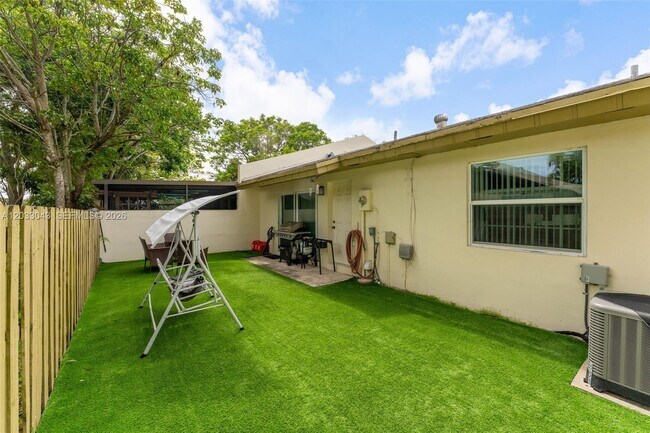 Building Photo - 11506 SW 124 PL