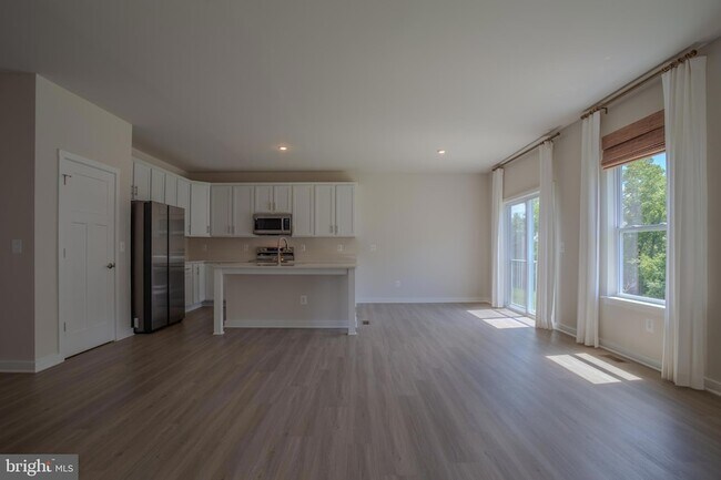 Building Photo - 79 Spatterdock Rd