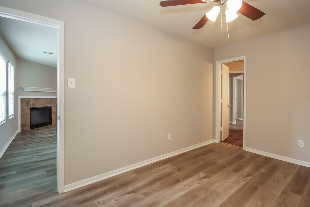 Building Photo - 16746 Warbler Dr