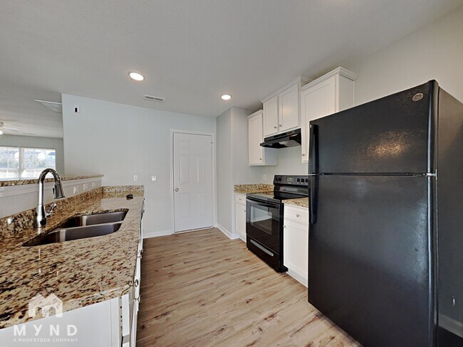 Building Photo - 6530 Paw Village Rd