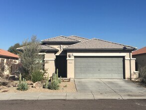 Building Photo - Phoenix 4 Bed & 2 Bath Single Story Split Floorplan