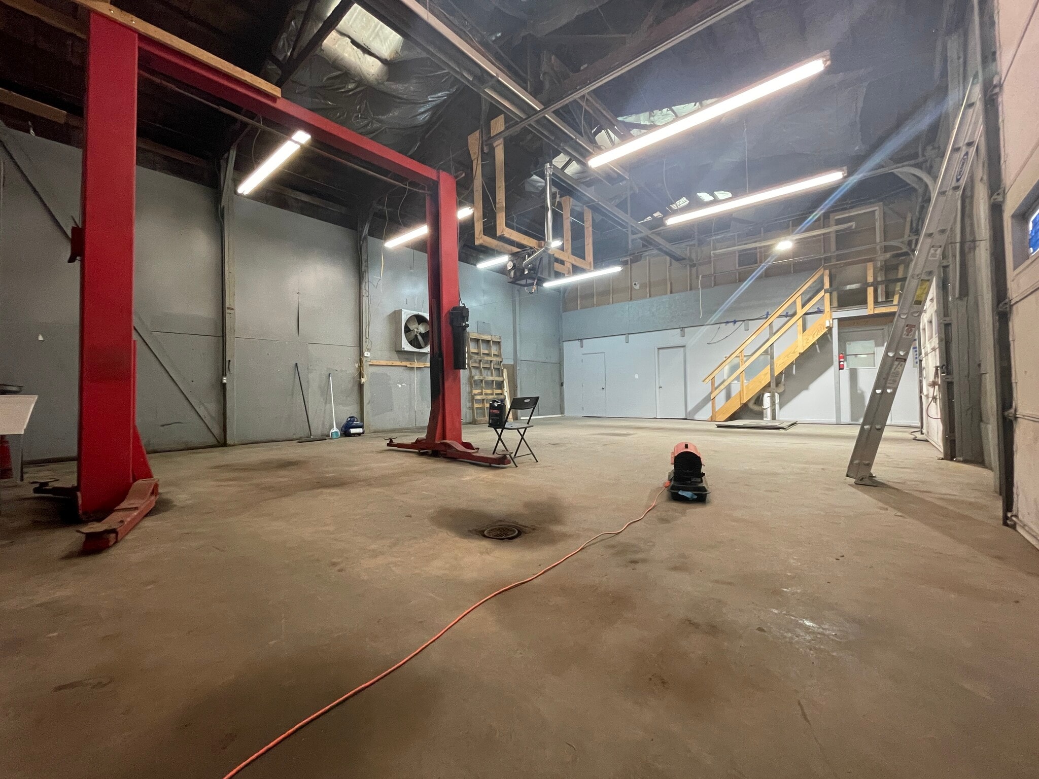 Building Photo - 107 W Sacra Via St