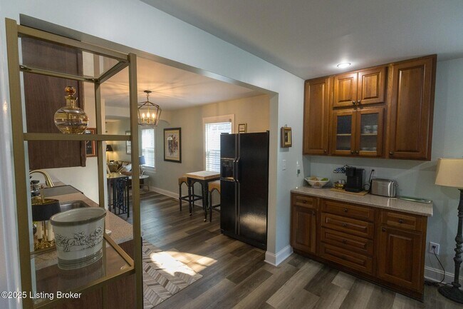 Building Photo - 720 Gheens Ave