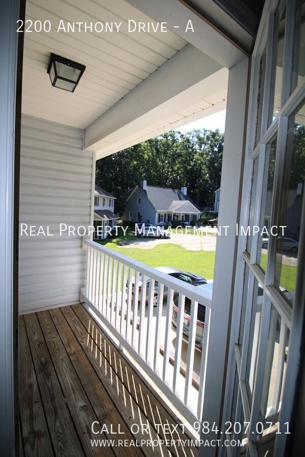 Building Photo - 2200 Anthony Dr