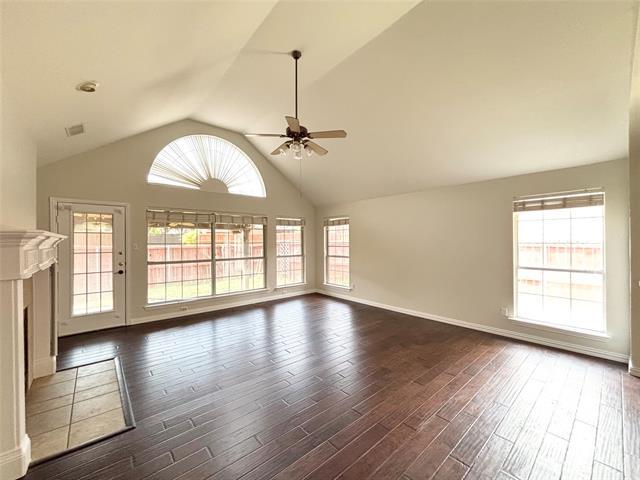 Building Photo - 15881 Grove Crest Dr